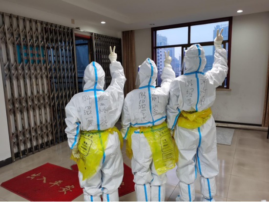 逆行途中的绍医青年，援“虞”路上的青年担当593.png
