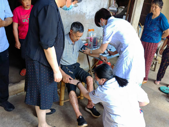 【“七一”基层行】医心为民践初心 护佑健康担使命——绍兴市人民医院开展“七·一”基层义诊活动645.png