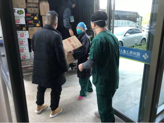 钟可芳——疫区绽放的铿锵玫瑰500.png