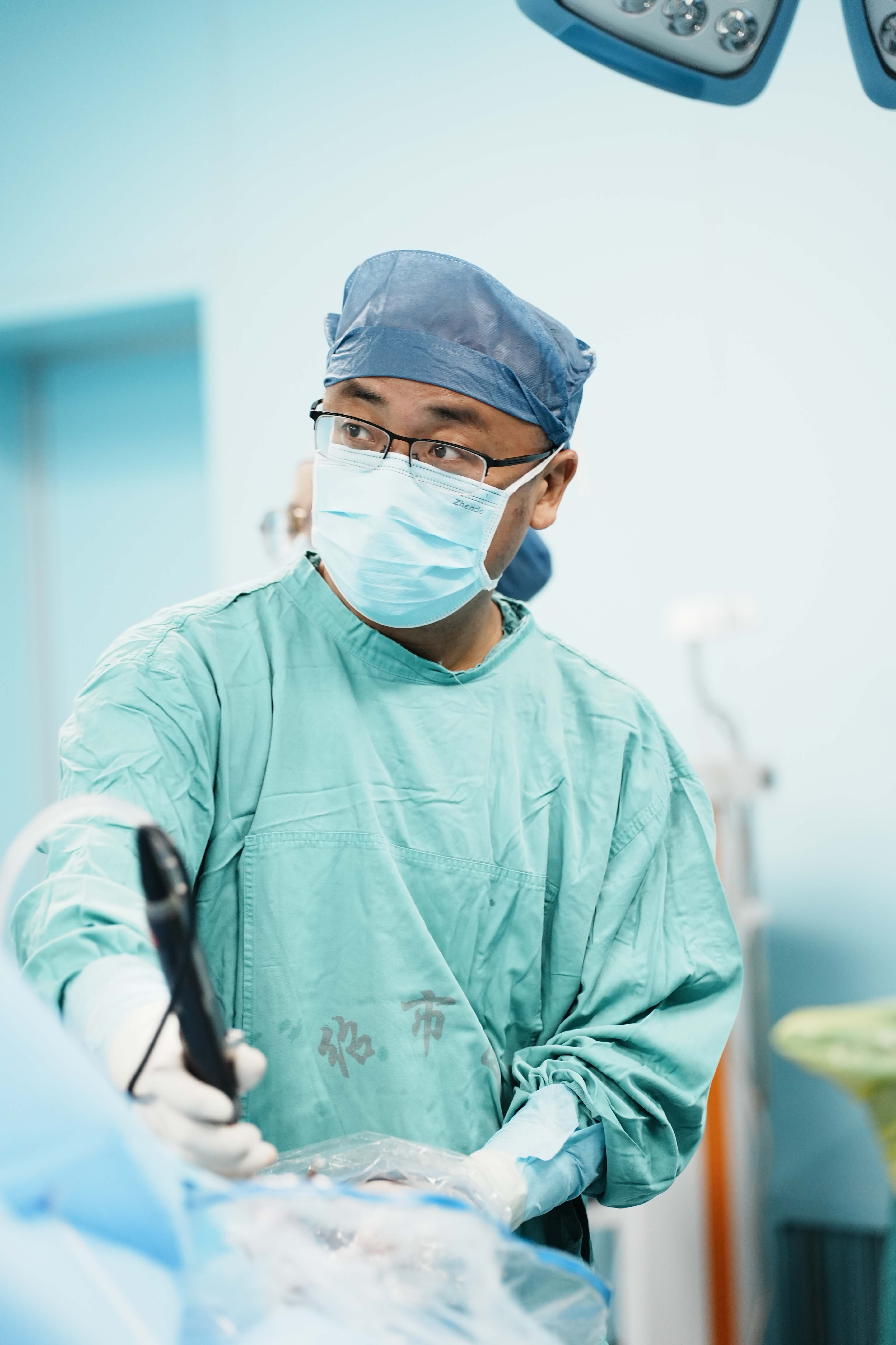 2-胡旭军-肩关节镜下肩袖修补术.jpg 2-胡旭军-肩关节镜下肩袖修补术.jpg