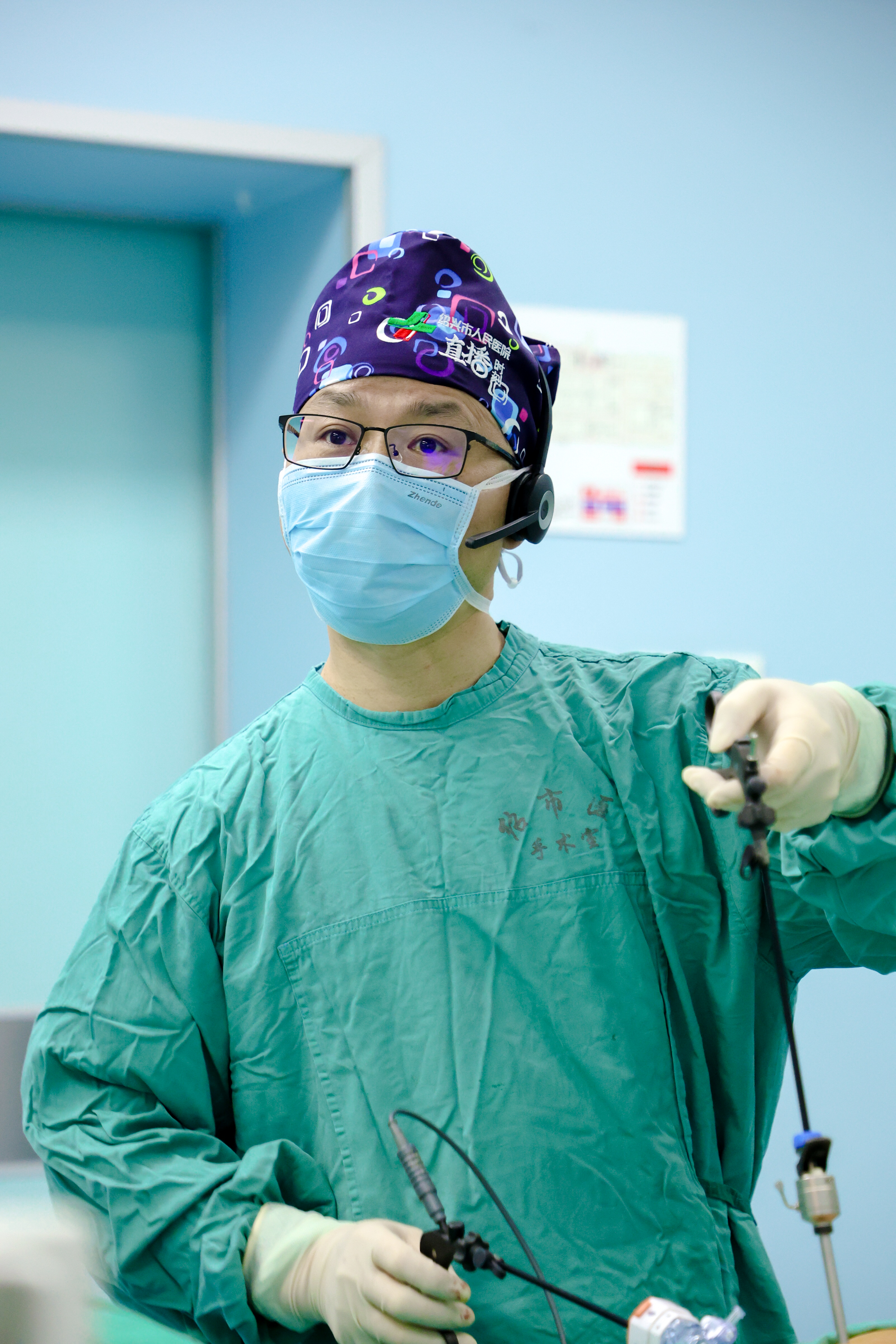 腔镜下双侧腹股沟疝无张力修补术，孙一峰.jpg