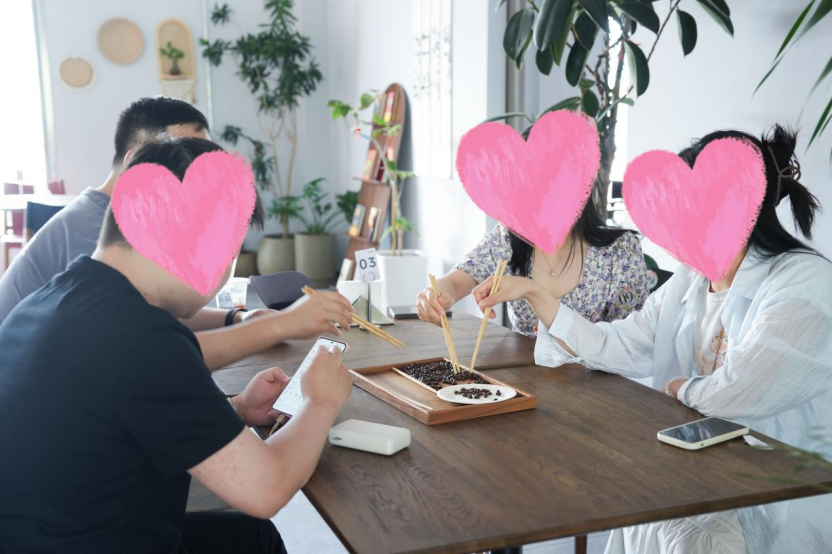 (20250520)(通讯稿)“杏林咖韵·穿越浓香遇见你”青年交友活动圆满落幕:咖啡为媒,默契升温352.png (20250520)(通讯稿)“杏林咖韵·穿越浓香遇见你”青年交友活动圆满落幕:咖啡为媒,默契升温352.png