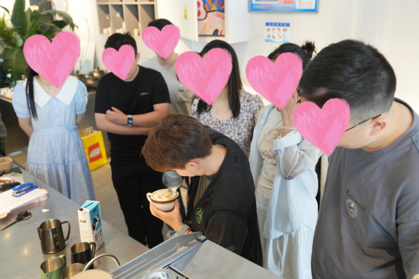 (20250520)(通讯稿)“杏林咖韵·穿越浓香遇见你”青年交友活动圆满落幕:咖啡为媒,默契升温479.png (20250520)(通讯稿)“杏林咖韵·穿越浓香遇见你”青年交友活动圆满落幕:咖啡为媒,默契升温479.png