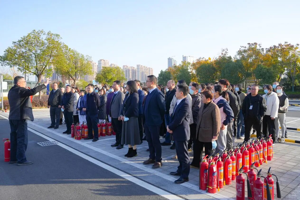 微信图片_2025-12-12_150559_878.jpg 微信图片_2025-12-12_150559_878.jpg